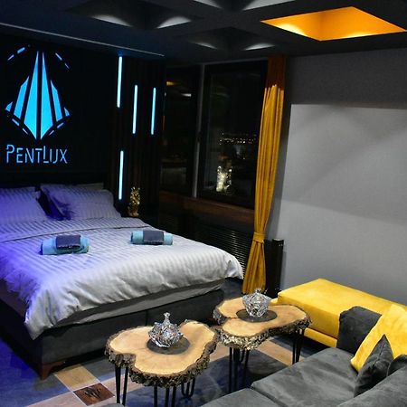 Pentlux - Spa Penthouse In The Heart Of Szkopje Kültér fotó