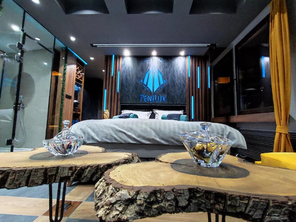Pentlux - Spa Penthouse In The Heart Of Szkopje Kültér fotó