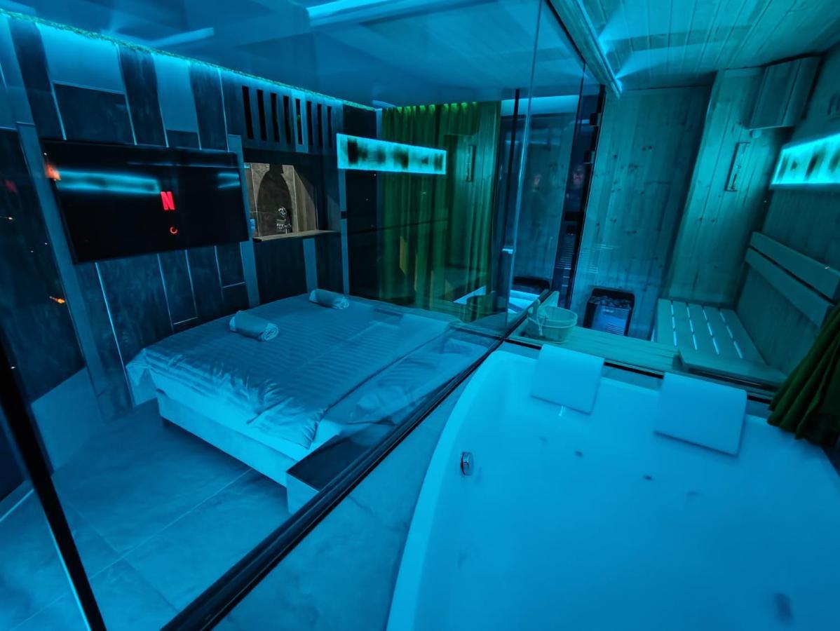 Pentlux - Spa Penthouse In The Heart Of Szkopje Kültér fotó