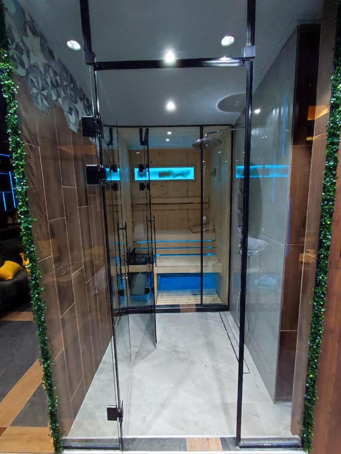 Pentlux - Spa Penthouse In The Heart Of Szkopje Kültér fotó
